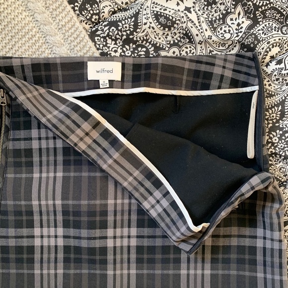 Aritzia Wilfred Mini Skirt - Picture 3 of 6